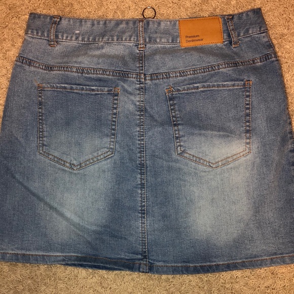 love tree denim skirt - Picture 2 of 3